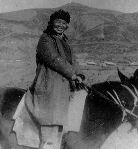 李开芬是哑巴吃黄连——有苦说不出,就在即将被五花大绑被埋进荒野的