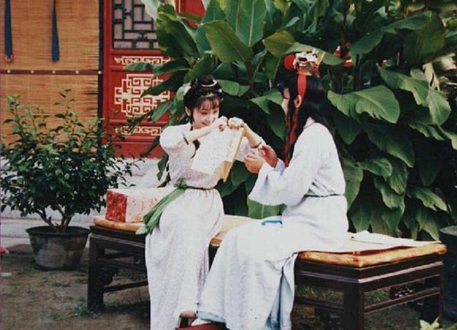 晴雯|红楼梦：晴雯的死，更多是自己的原因，太把自己当主子了