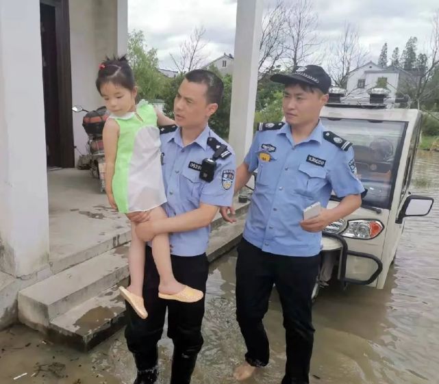 刑侦民警|两位刑侦民警的历年国庆“旅行”图曝光，全国这些地方他们都去过……