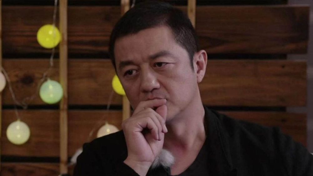 李亚鹏|别再说李亚鹏落魄，羽泉合体为其庆生，王学兵罕见露面并唱歌助兴