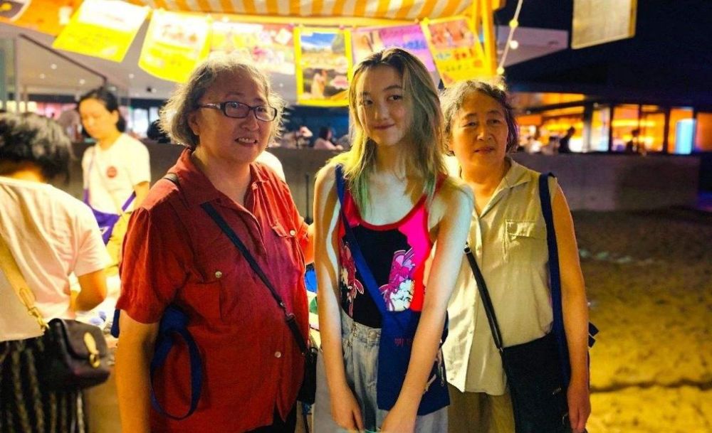 李亚鹏|别再说李亚鹏落魄，羽泉合体为其庆生，王学兵罕见露面并唱歌助兴