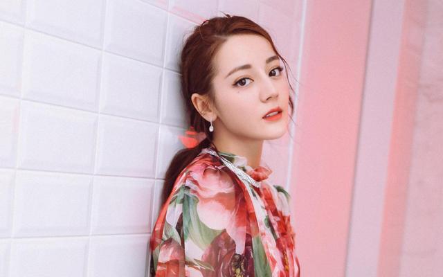 迪丽热巴|迪丽热巴回应与黄景瑜恋情绯闻？回应方式太特别，网友皆称好甜！