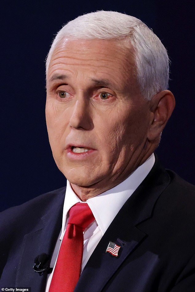 美国副总统辩论时被抓拍到眼球发红专家彭斯很可能感染新冠了