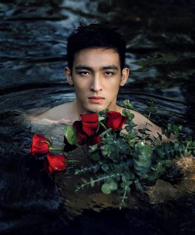 网红男模毛若懿进组《巴清传》剧组,补拍高云翔的角色_腾讯新闻