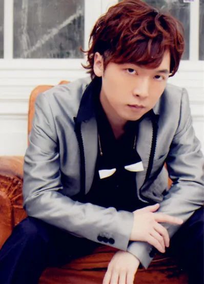 间岛淳司  elekiter round φ(ゼロ)(日野聪&立花慎之介)lux-age(成濑