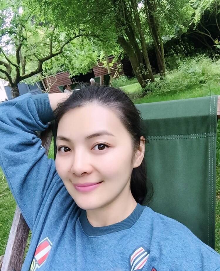 田朴珺|田朴珺第二？63岁董事长迎娶38岁妻子，还说是真爱......