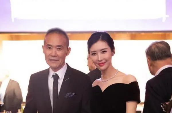 田朴珺|田朴珺第二？63岁董事长迎娶38岁妻子，还说是真爱......