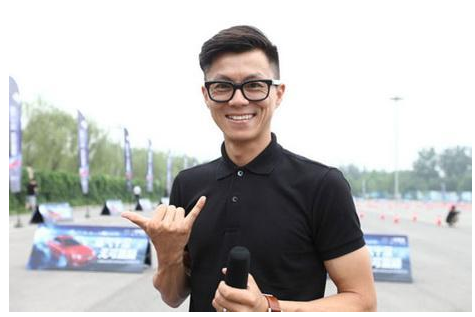 王一博|王一博摔车事件一再发酵，明星对“饭圈文化”的引导正在发生改变