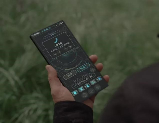 《西部世界》中的折叠屏手机