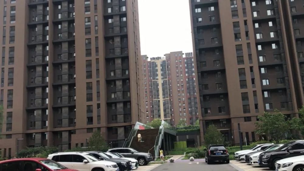 地铁|凌晨吵完深夜吵，居民喊话：请尽快加装隔音设施！