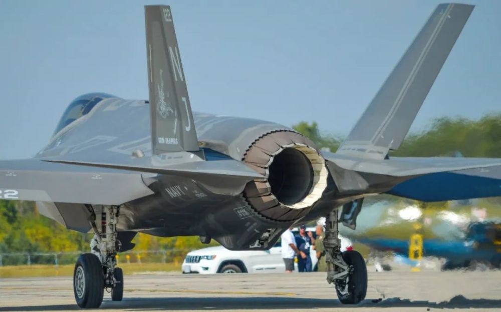 歼20出现喜人的变化发动机长度明显缩短离完全体又进了一步