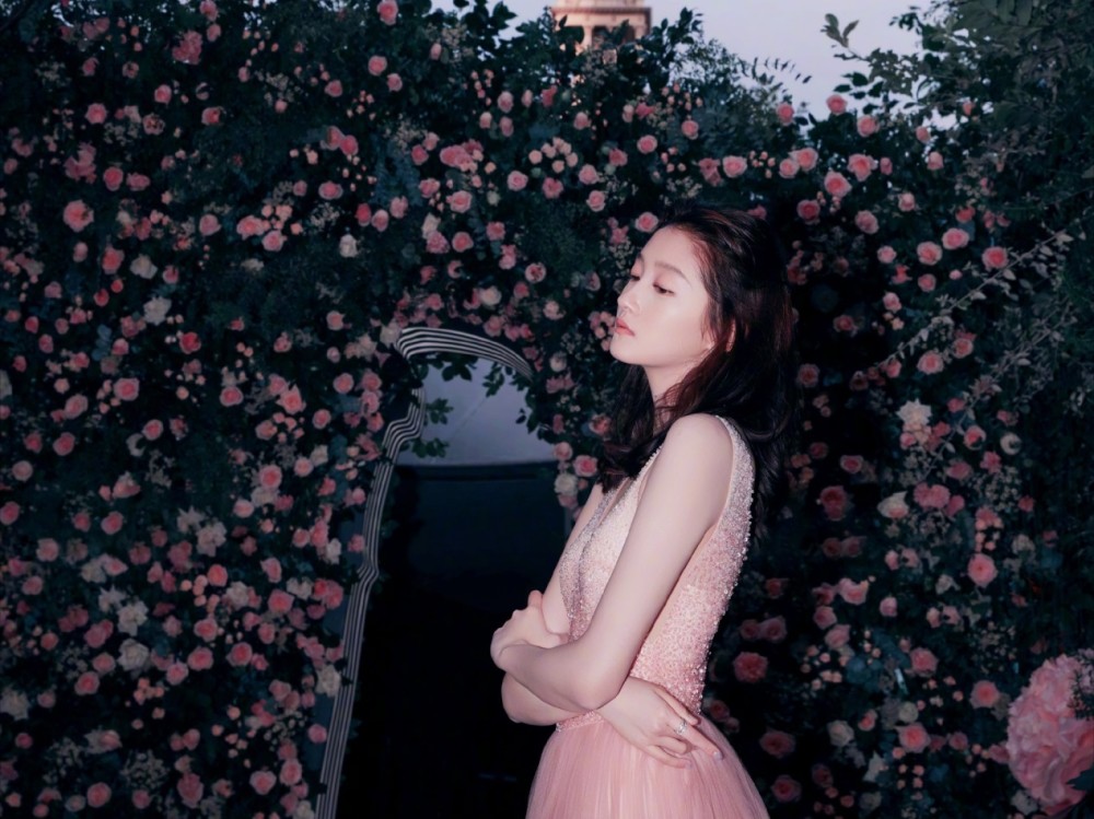 宋茜|宋茜拿金鹰女神稳了！不仅超虞书欣百万票数，连谭松韵都少她30万