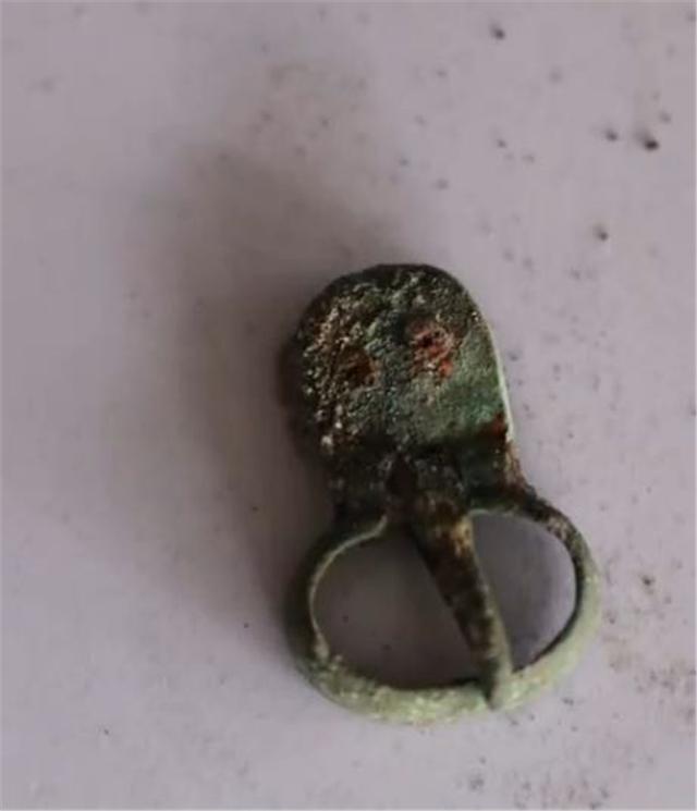 古墓|吉林省双辽市四合村惊现千年古墓，墓主人到底生活在什么年代？