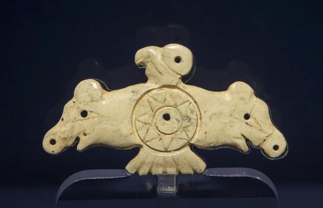 考古|惊天的凌家滩遗址，位于北纬31度线上，挖出许多玉器却没有人骨