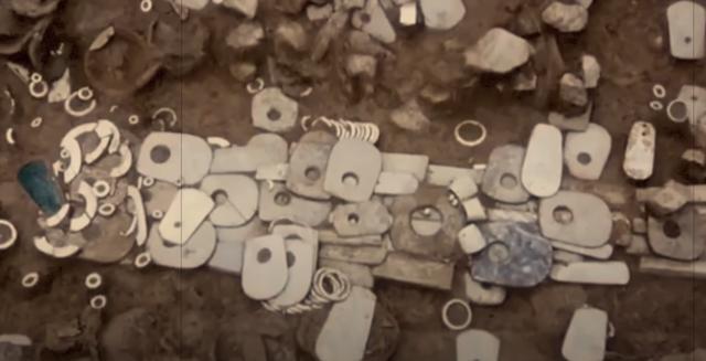 考古|惊天的凌家滩遗址，位于北纬31度线上，挖出许多玉器却没有人骨