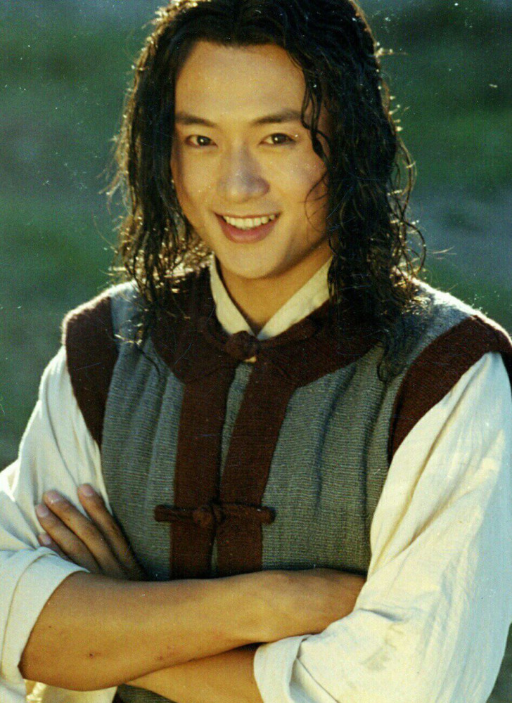 吴健弃考北大读上戏大一遭举报退学隔年考入中戏又被举报