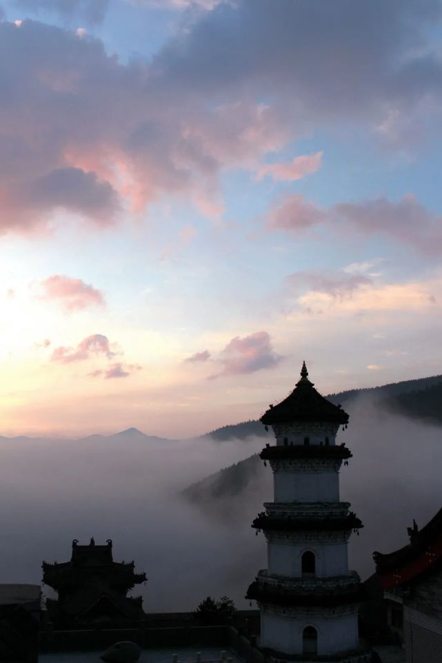 和本土的差異我們竹林寺,八五年開始復建的,是淨土宗法照大師的道場