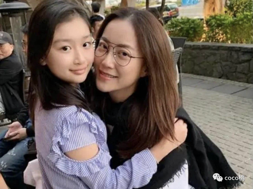 霍汶希|娱乐圈铁血经纪人：捧红Twins谢霆锋，她叱咤风云时别人还玩泥巴呢