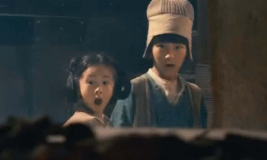 张亮|张亮儿子滑雪近照曝光，13岁天天长腿抢镜身高瞩目，意外撞脸千玺