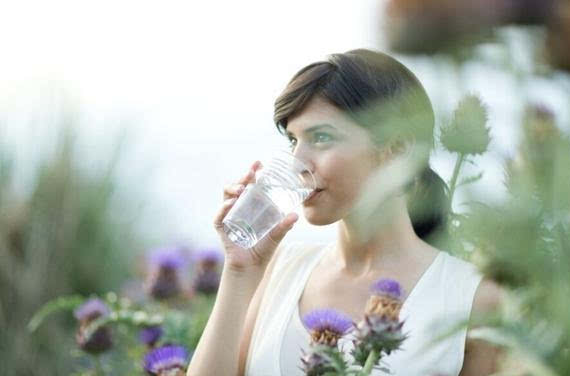 肾脏|人到中年，五个伤肾行为，最好一个不做，养护肾脏，做好六件事