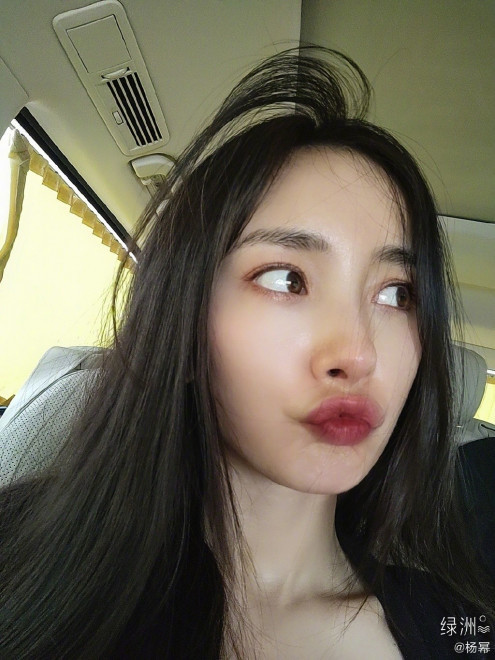 赵薇|杨幂给赵薇拍工作照！两人合作粉丝直呼超期待