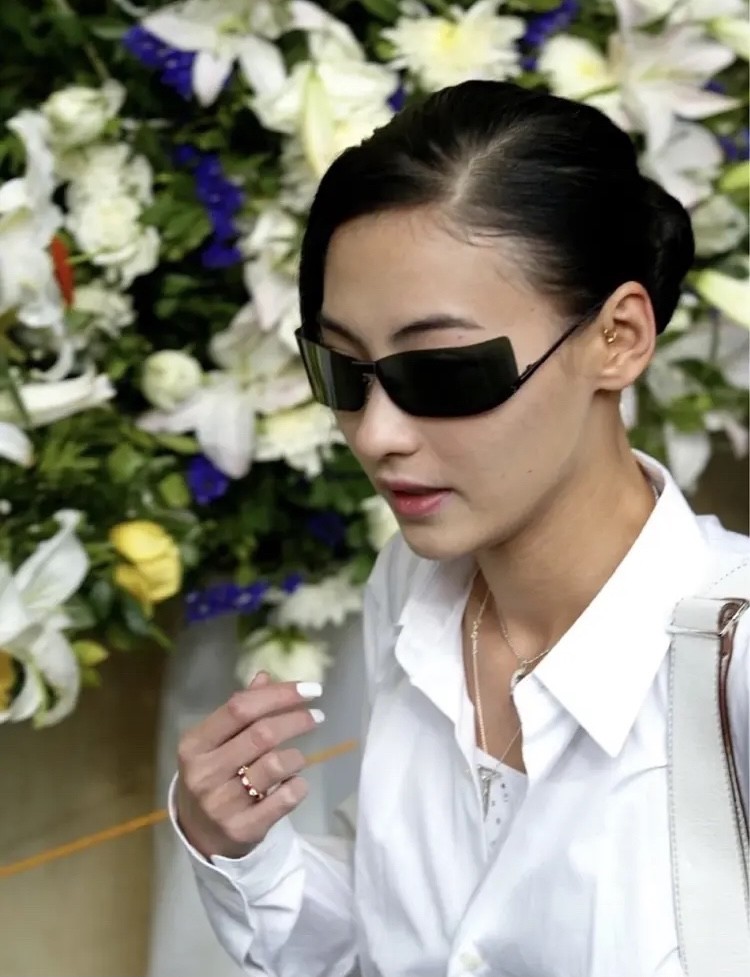 张柏芝|拥有“盛世第一美颜”的张柏芝，生完三胎依旧像少女，不拍戏可惜