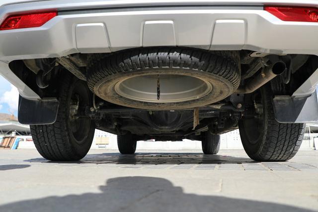 30万越野车非承载式车身超选四驱比普拉多香