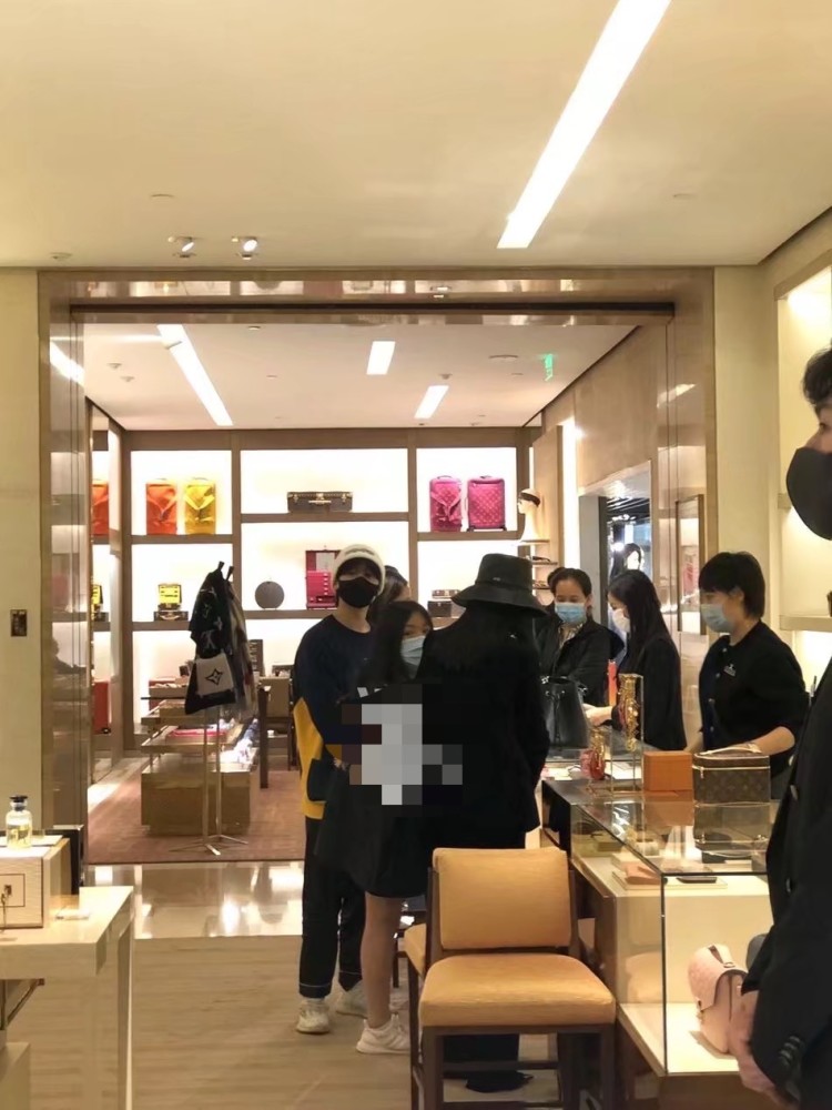 10歲王詩齡長發及肩淑女范十足！