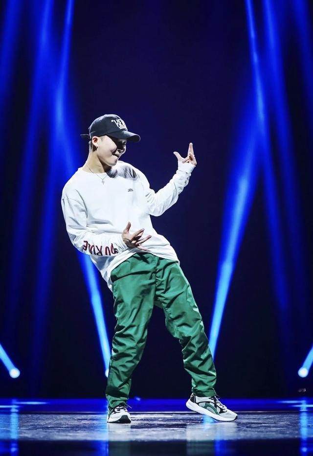 这就是街舞3总冠军一个32岁高龄舞王bboy杨凯