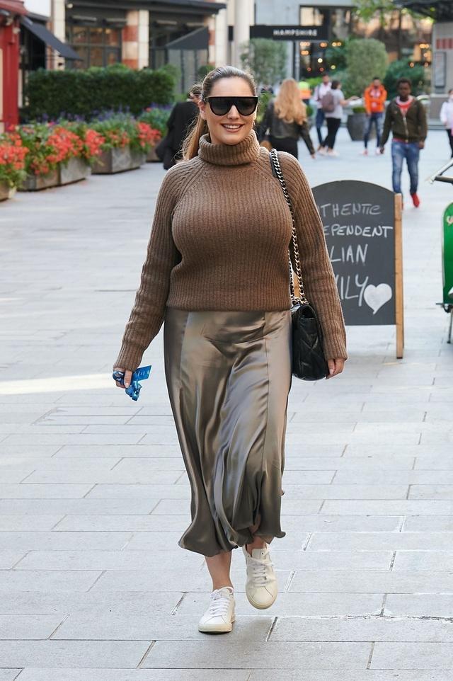 凯丽·布鲁克,初秋的街头穿出了最美的女神范