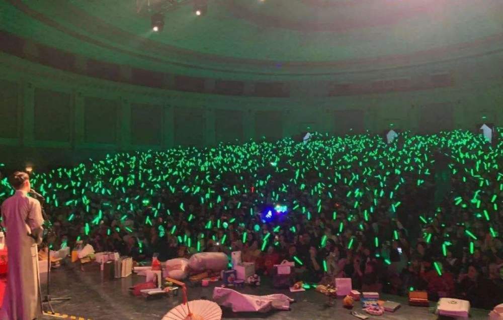 张云雷|团综不参加，演出节目单不见身影，张云雷是被郭德纲抛弃了？