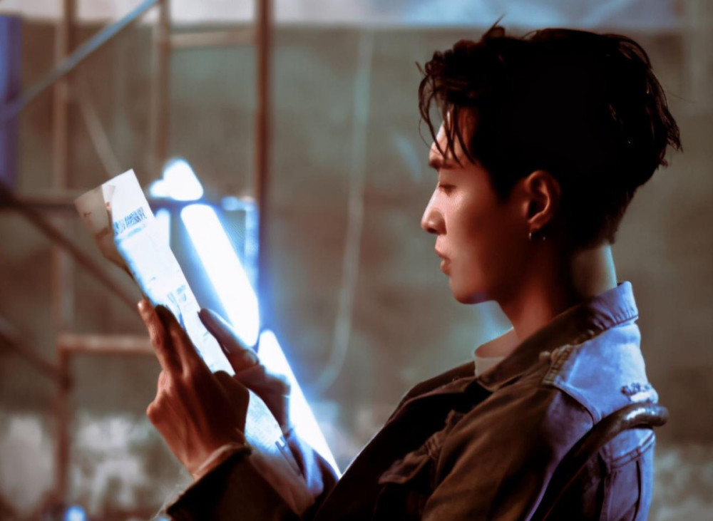 张艺兴|与肖战合作后，在生日时宣布自立门户建公司，他的野心到底有多大