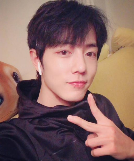 肖战|肖战生日惹争议，官方下场为肖战澄清，放过这个爱笑的男孩吧！