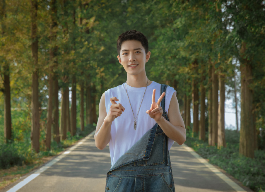 肖战|肖战生日惹争议，官方下场为肖战澄清，放过这个爱笑的男孩吧！