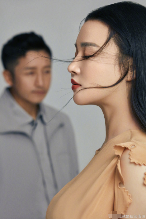 冉莹颖|邹市明晒夫妻合照为老婆庆生：生日快乐兄弟，冉莹颖好身材抢镜