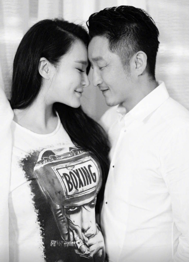 冉莹颖|邹市明晒夫妻合照为老婆庆生：生日快乐兄弟，冉莹颖好身材抢镜