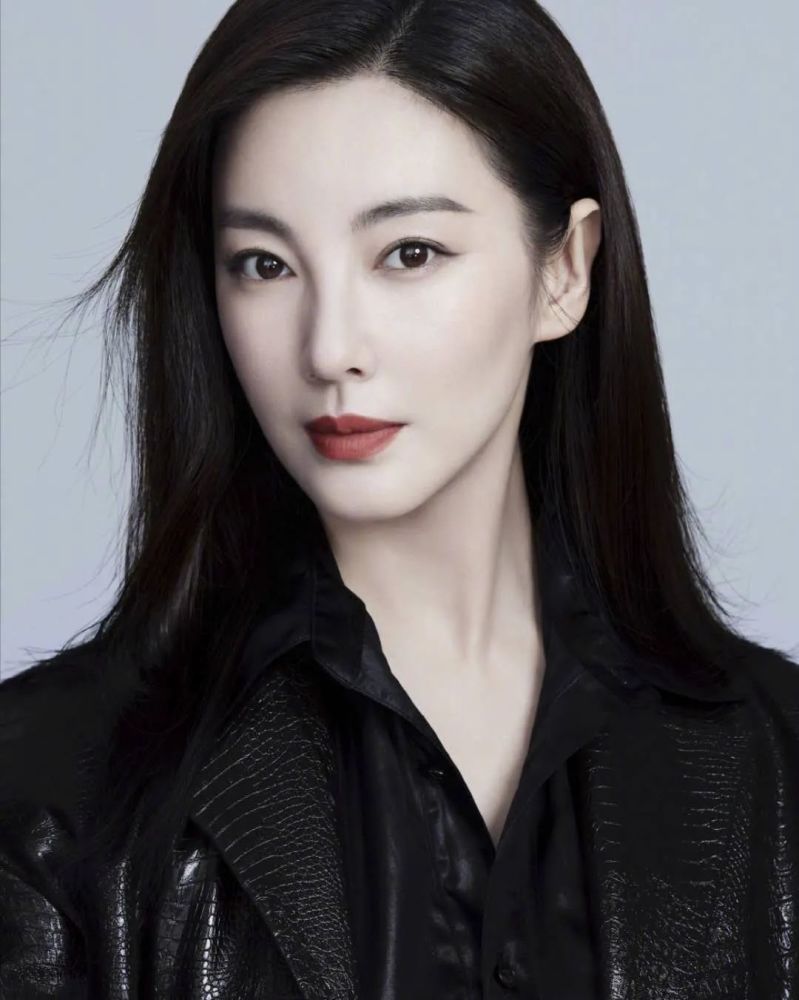 张雨绮|张雨绮再爆金句：“卡里有钱不需要理智”，豪爽性格圈粉无数！