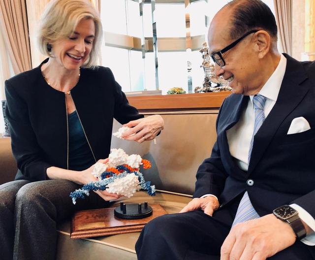 基因编辑|长生不老真要出现了？基因编辑获诺奖，幕后金主竟是李嘉诚