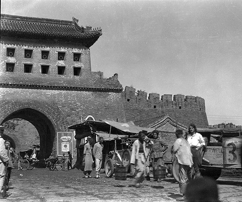 1924年,18岁少女环球自驾游到北京,留下了这样的影像_腾讯新闻