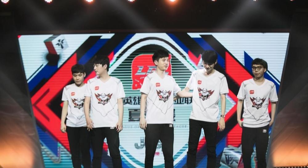 Psg连拿四龙获首胜 Jdg爆冷不敌psg 止步小组第一 腾讯新闻