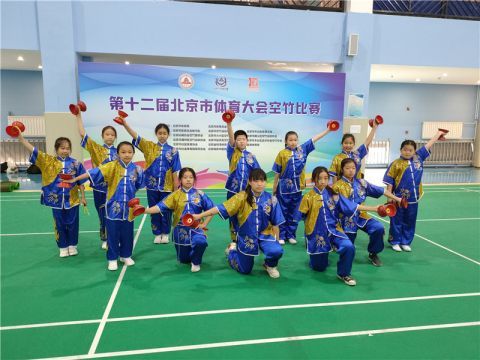 定慧里小学|北京空竹大比拼 海淀定慧里小学包揽集体一等奖、双人对抛项目冠亚军