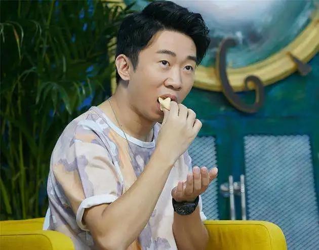 王一博|又一明星力挺王一博！杨迪发声抱不平，怒斥胡通明“有够垃圾”