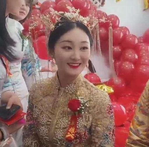 朱之文|朱之文儿媳妇结婚后涨粉近40万！嫁给朱小伟，是为了当网红？