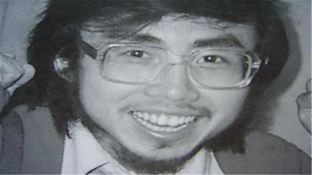 海子|他15岁考上北大，25岁卧轨自杀，留下首诗人人都会背