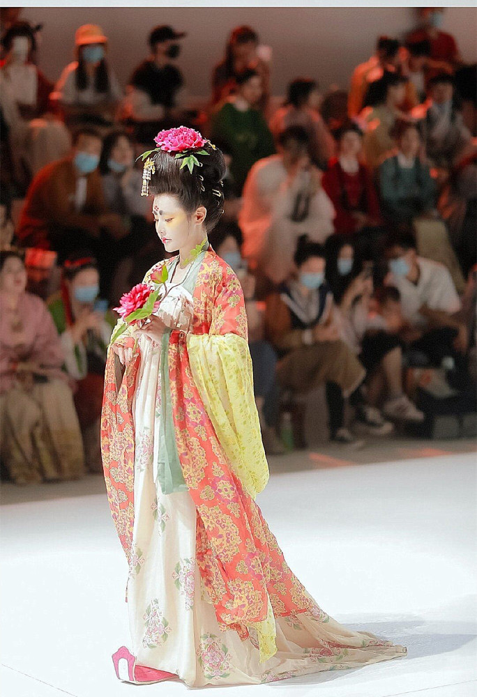 华裳九州汉服大赏优雅惊艳这才是汉服最美的样子