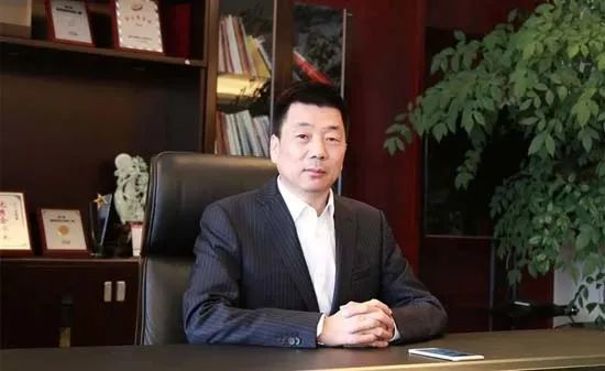 着实影响了温州人特别是永嘉人的思维——其中,就有华鸿嘉信的老板李