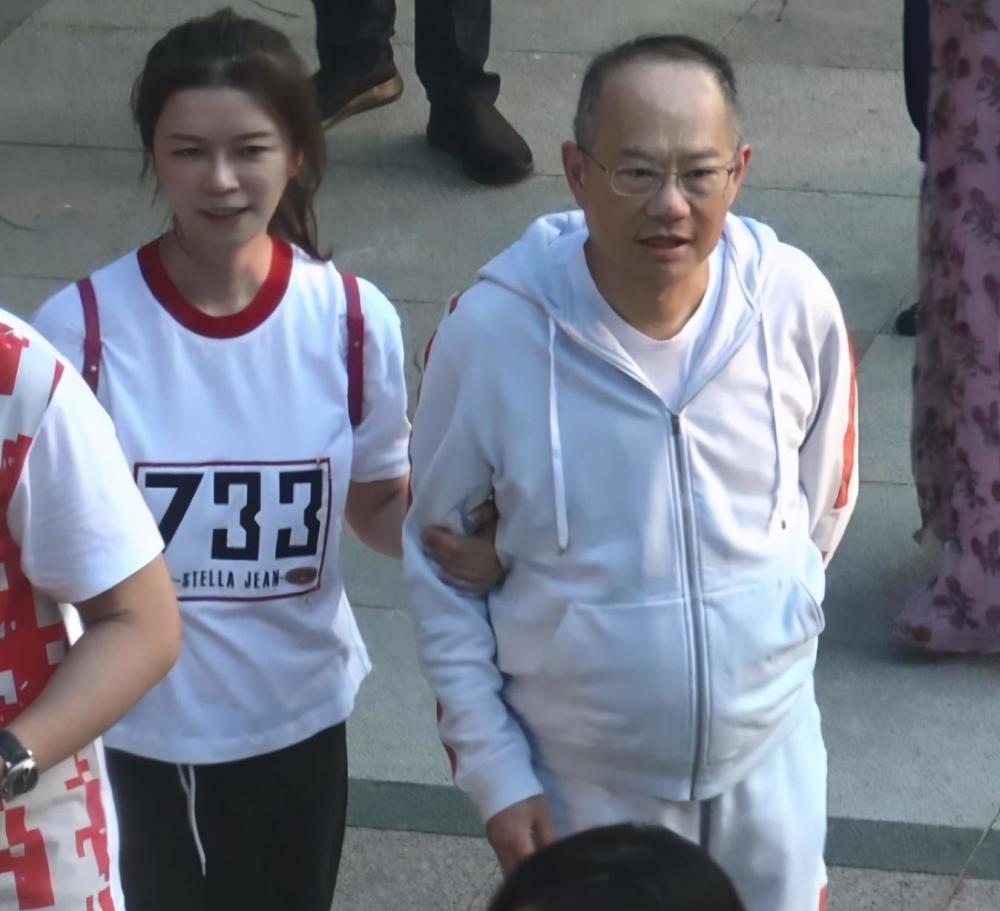 周星驰|港媒曝周星驰被金主和前女友连环追债，涉及金额逾2.7亿港元