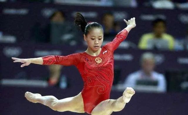 奥运冠军邓琳琳退役保送北大身高1米37二次发育成女神