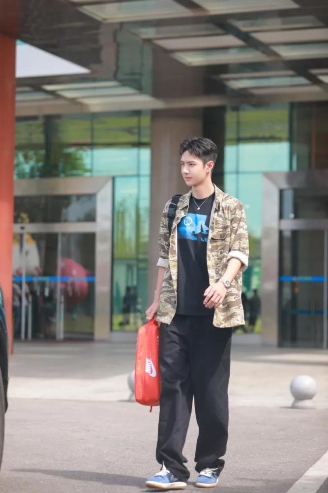 如此冷门的dunk王一博上脚后就这样爆了不得不服