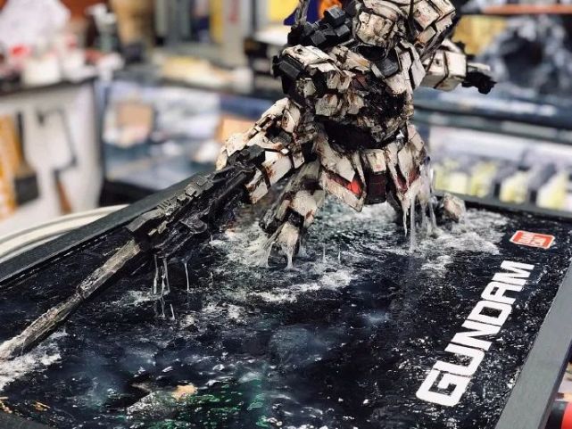 极致战损独角兽高达